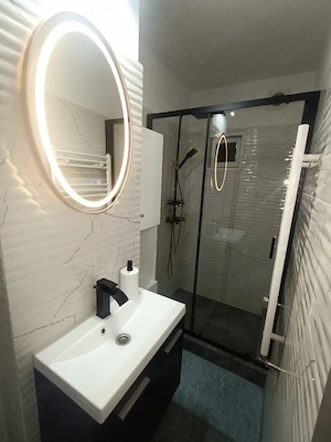 Proprietar   Închiriez apartament 2 camere, 70 mp, Central Râmnicu Vâlcea, renovat integral, mobilat - imagine 3