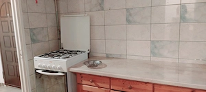 Vand apartament 2 camere zona linistita - imagine 2