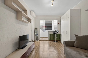 Garsonieră confort 1, renovată, utilată și mobilată-zona Lebăda(Z-uri) - imagine 2