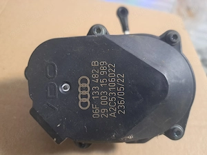 Motoras galerie admisie Audi A6 , A4 etc cod 06F133482B
