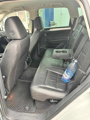 Volkswagen Touareg 2015 Facelift 3.0 TDI V6 Euro 6 Unic Proprietar - imagine 8