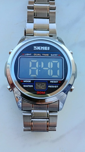 Ceas Skmei 2127 metalic, nou, nepurtat, precizie foarte mare 