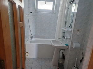 Proprietar vand sau închiriez apartament cu 3 camere decomandat etaj 4 i - imagine 3