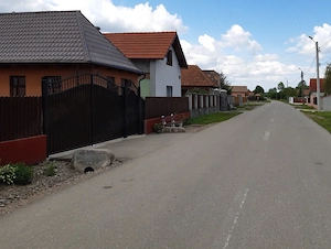 Teren construibil intravilan utilitati la drum asfaltat zona de case Lunca Calnicului - imagine 4