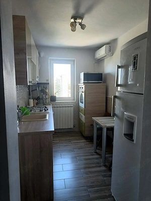 Închiriez apartament cu 2 camere - imagine 6
