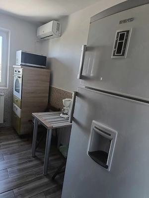 Închiriez apartament cu 2 camere - imagine 8