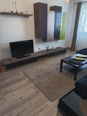 Închiriez apartament cu 2 camere - imagine 3