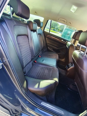 VW Passat B8 Variant 2.0 TDI DSG  - imagine 2