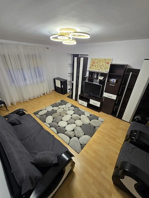Inchiriez apartament 3 camere Tomis 3 Da ia scoala 12 cu parcare termen ung