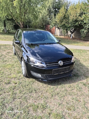Volkswagen Polo 6R (2012)   1.2 Diesel   Negru   Recent Adus   214.878 km   AC Funcțional   4 Uși