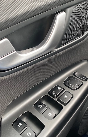 Hyundai Kona - imagine 8