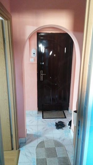 Închiriez apartament cu o cameră - imagine 2