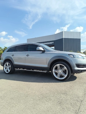 Vand Audi Q7 impecabila!