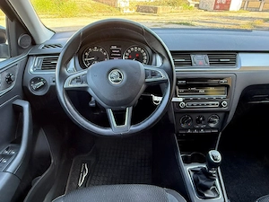 Skoda Rapid 1,2 benzina 4 pistoane  - imagine 2