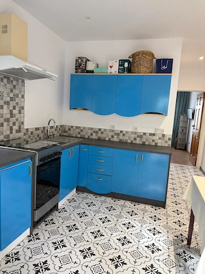 camera de închiriat, recent renovat