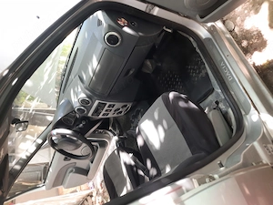 Vând Dacia Logan bine intretinuta cu piese noi UNIC PROPRIETAR - imagine 5