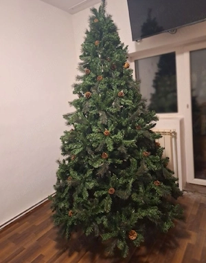 Brad 250cm cu decorațiuni