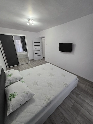Vand apartament 2 camere 57mp - imagine 5