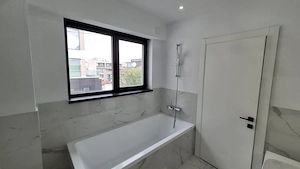 Apartament premium 2 camere 76,70 mp utili + terasa 17,50 mp Polona comision 0% - imagine 11