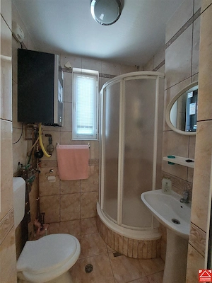 Casa spatioasa langa Spitalul Judetean - imagine 13