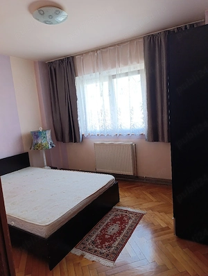 închiriez apartament 2 camere  - imagine 3