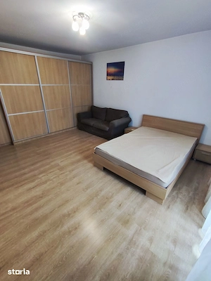 Închiriez garsonieră spatioasa zona Decebal   Piața Muncii