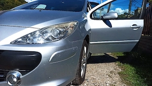 vând Peugeot 307 