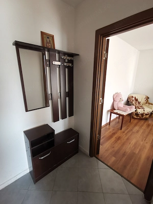 Apartament 2 camere în Craiovița Nouă semidecomandat stare bună nou renovat centrala termică - imagine 2