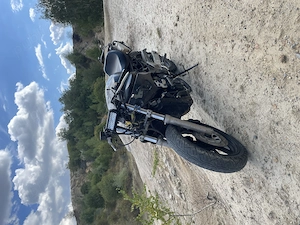 Vând Suzuki rf600r merge perfect doar ca nu stă la relanti