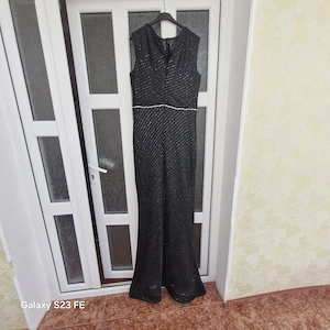 Vand rochie noua 