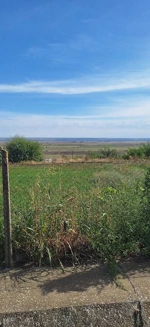 vând vatră de casă 