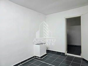 Spatiu comercial, cu locuinta, in Curtici - imagine 5