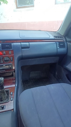 Vând Mercedes E220 - imagine 2
