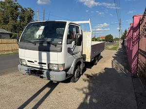 Vând autoutilitară Nissan T35