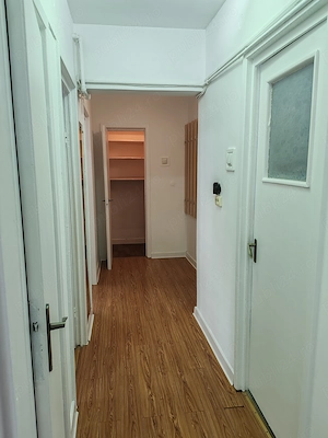 Vând apartament 3 camere centru - imagine 7