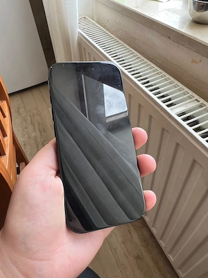 Vând sau schimb iPhone 16 pro 