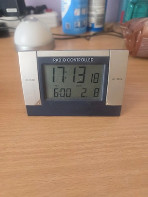 Ceas birou deșteptător digital