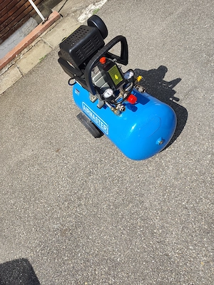 Vând Compresor Airmaster 50 l ,in perfectă stare de funcționare.