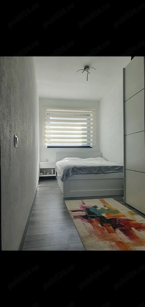 Casa pe malul laculuii Bezid - imagine 2