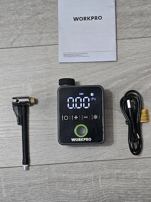 Compresor electric fără fir WORKPRO 140 PSI   portabil, cu ecran LED