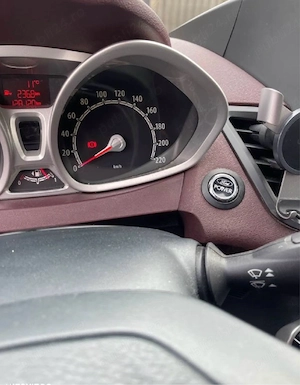 Ford fiesta Titanium  - imagine 5
