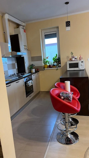 Vând apartament 3 camere, balcon, boxă, loc de parcare, Grunwald, Ghiroda