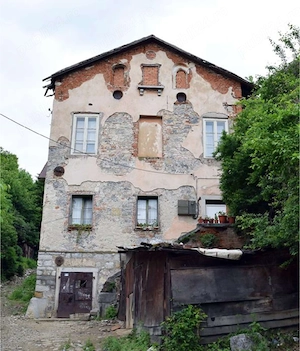 Ansamblu vilă cu teren de 30.000 mp în Oravița   499.000 eur - imagine 3