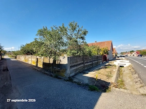 Vând casă cu teren intravilan ultra central în satul Batiz, S = 5.675 mp;  Preț = 210.000 Euro - imagine 2