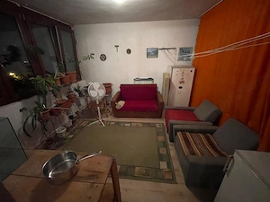 Închiriez apartament  cu 4 camere  pe strada Splaiul Crișanei, Oradea - imagine 2