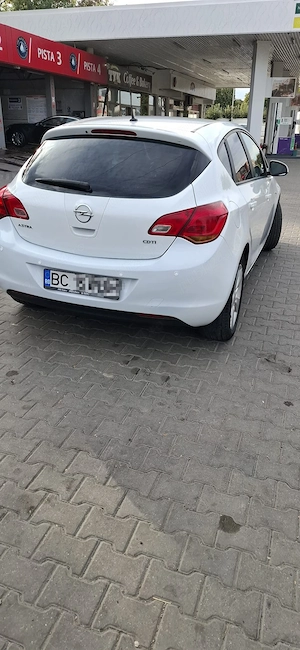 Opel Astra J 2013 - imagine 6