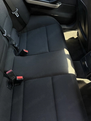 Vând BMW Seria 3 318d, echipat cu motor 2.0 Diesel și 143 CP - imagine 6