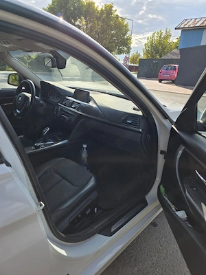 BMW Seria 3 320i - imagine 10