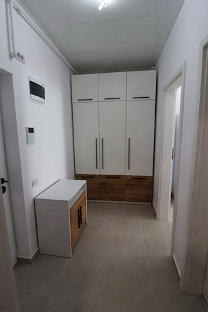 Garsoniera de inchiriat, loc de parcare inclus - imagine 4
