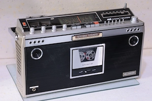 Radiocasetofon Enviro Stereo Williamsons (7 Speakers),8 Band Radio Cassette Recorder.